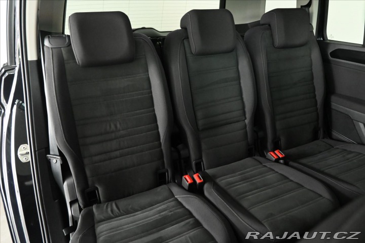 Volkswagen Touran 2,0 TDi 110kW DSG *Highli 2021