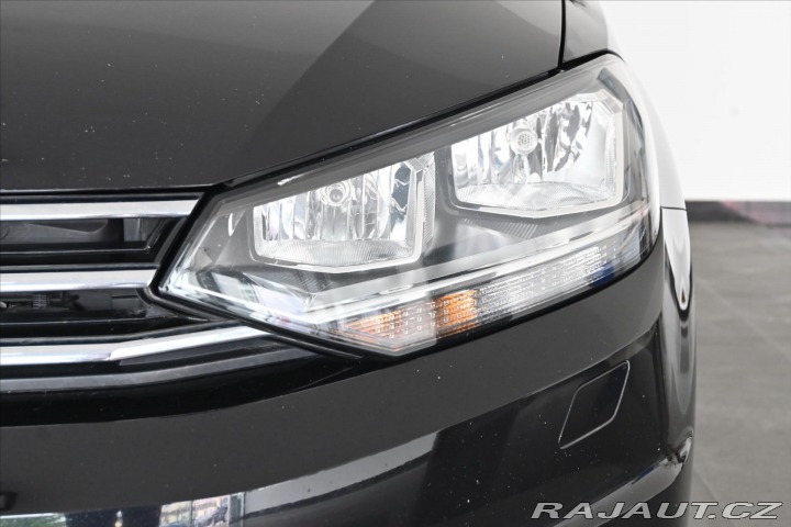 Volkswagen Touran 2,0 TDi 110kW DSG *Highli 2021