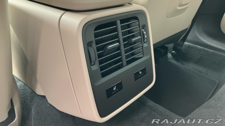 Porsche Taycan 2025