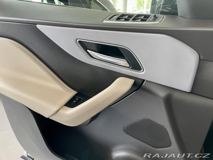 Jaguar F-Pace 20d AWD*Prestige*Kůže*Nav 2016