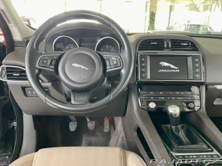 Jaguar F-Pace 20d AWD*Prestige*Kůže*Nav 2016