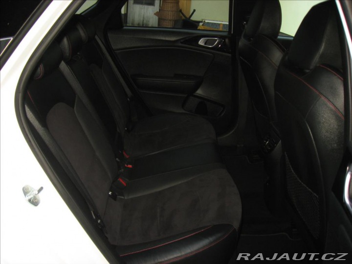 Kia ProCeed 1,6 T-GDI 204PS  GT A/T 2022