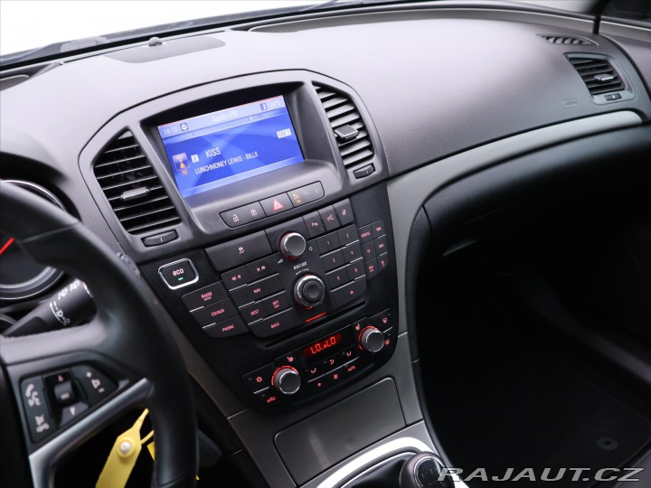 Opel Insignia 1,4 Turbo 103 kW Sports T 2012