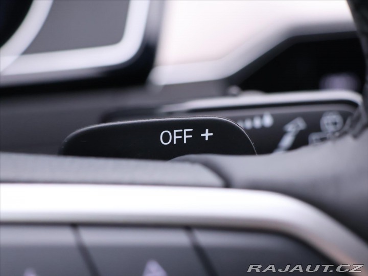 Volkswagen Passat 2,0 TDI R-line DSG 1.Maj. 2022