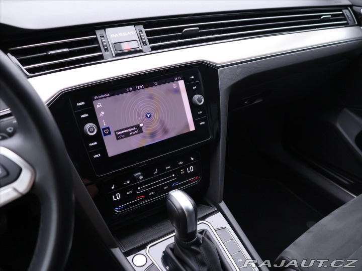 Volkswagen Passat 2,0 TDI R-line DSG 1.Maj. 2022