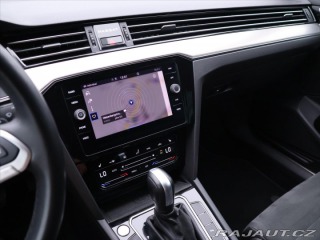 Volkswagen Passat 2,0 TDI R-line DSG 1.Maj. 2022