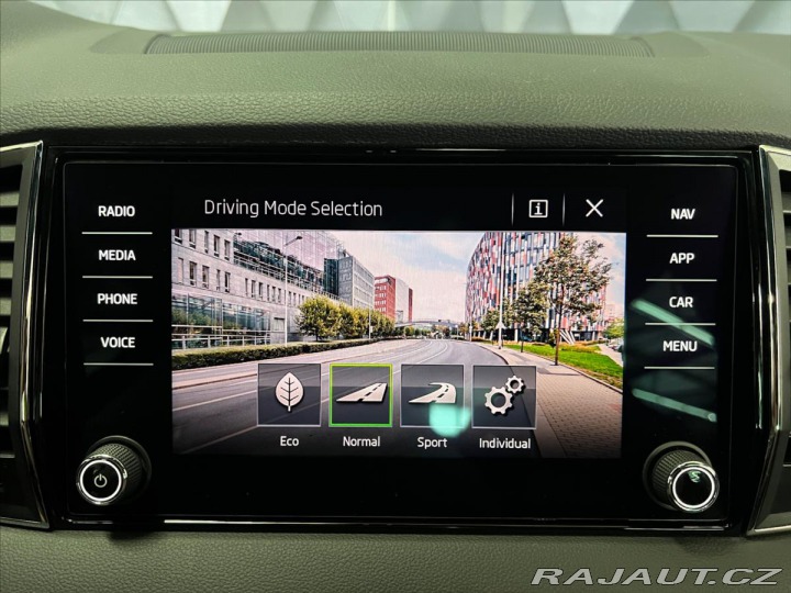 Škoda Karoq 2,0 TDI 110KW 6-MT SPORTL 2019