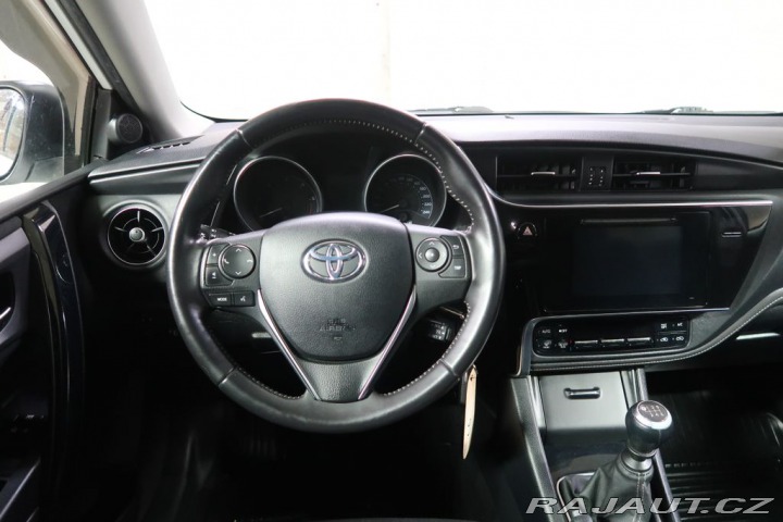 Toyota Auris 1.4D4-D,CZ,66kW,Manuál 2015