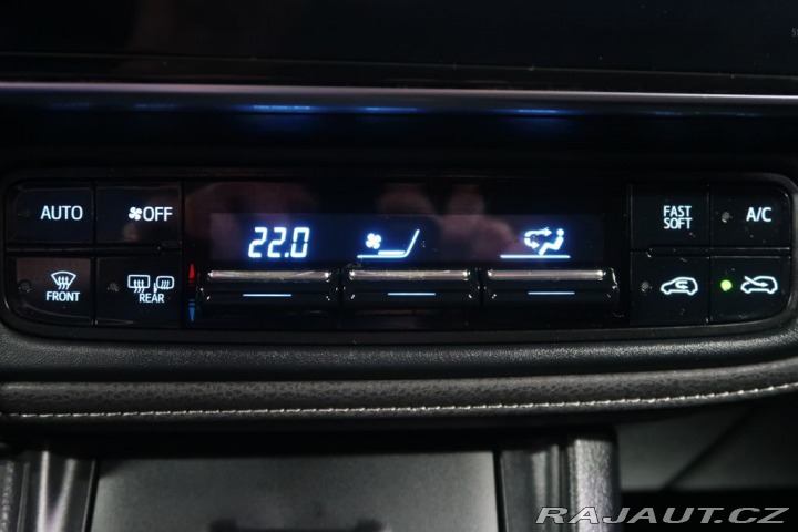 Toyota Auris 1.4D4-D,CZ,66kW,Manuál 2015