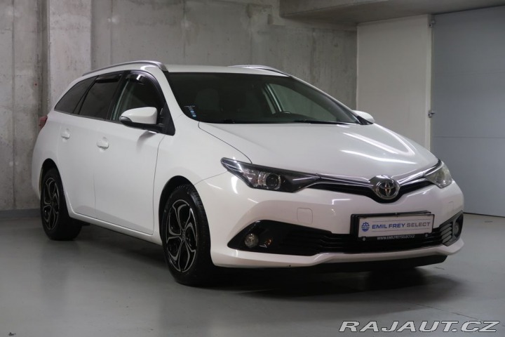 Toyota Auris 1.4D4-D,CZ,66kW,Manuál 2015