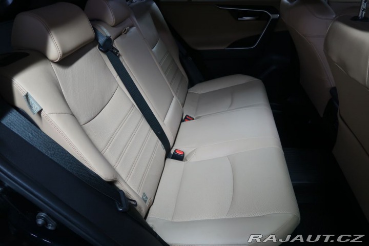 Toyota RAV4 2.5Hybrid,CZ,1Maj,Executi 2019