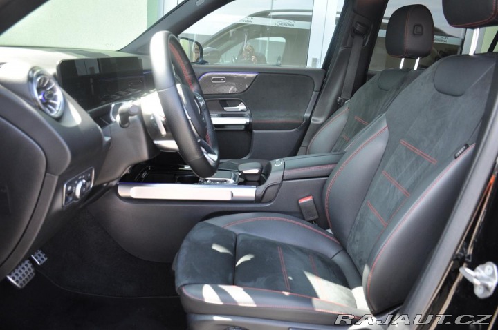 Mercedes-Benz GLB 200d 4MATIC TAŽNÉ PANORAM 2023