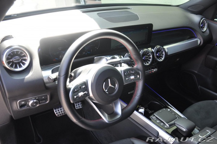 Mercedes-Benz GLB 200d 4MATIC TAŽNÉ PANORAM 2023