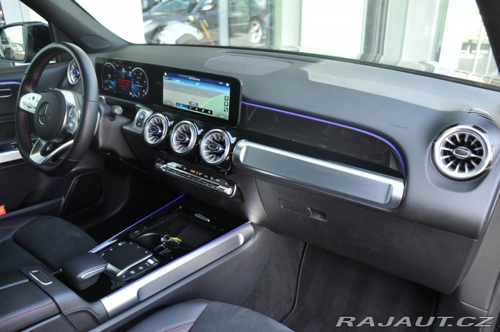 Mercedes-Benz GLB 200d 4MATIC TAŽNÉ PANORAM 2023