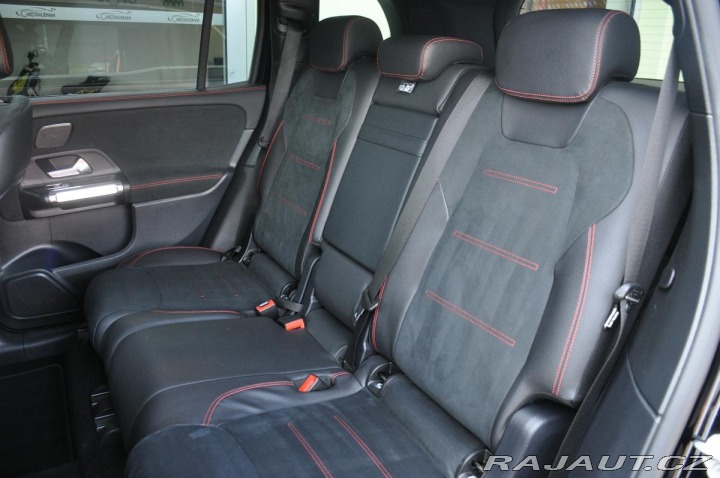 Mercedes-Benz GLB 200d 4MATIC TAŽNÉ PANORAM 2023
