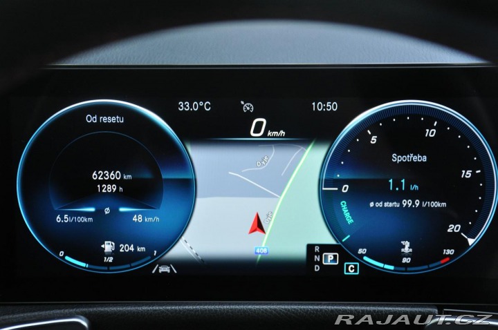 Mercedes-Benz GLB 200d 4MATIC TAŽNÉ PANORAM 2023