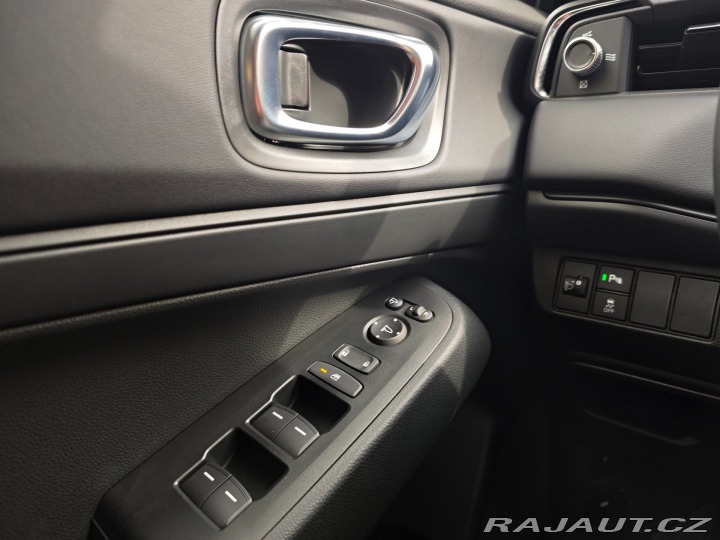 Honda HR-V 1.5 e:HEV Elegance SKLADE 2025