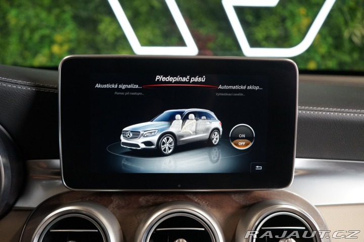 Mercedes-Benz GLC 250*4MATIC*360*LED*CZ 2018