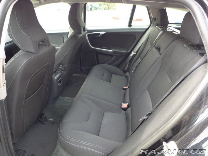 Volvo V60 1,6 D DIGI AC NAVI 2013