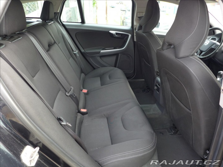 Volvo V60 1,6 D DIGI AC NAVI 2013