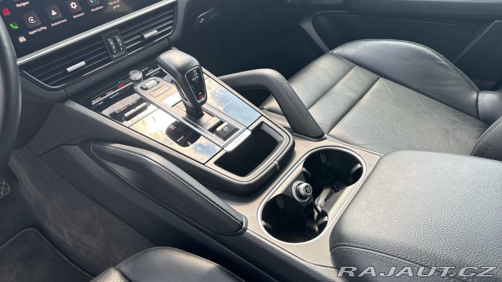 Porsche Cayenne 2022