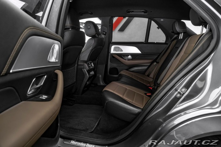 Mercedes-Benz GLE Tažné, head-up, asistenty 2019