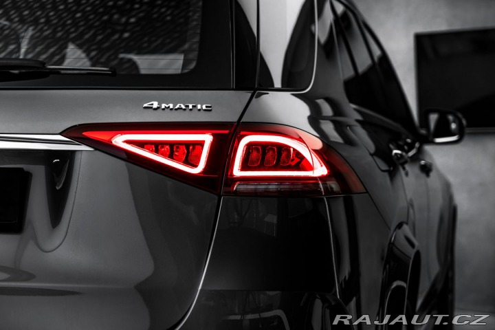 Mercedes-Benz GLE Tažné, head-up, asistenty 2019