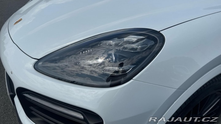 Porsche Cayenne 2022