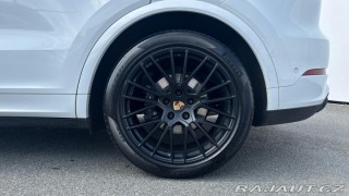 Porsche Cayenne  2022