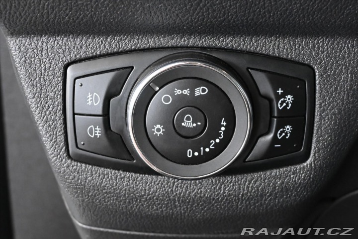 Ford Tourneo Courier 1,5 TDCi 75kW Záruka až 5 2021