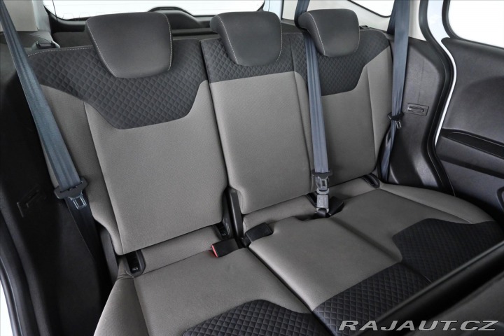 Ford Tourneo Courier 1,5 TDCi 75kW Záruka až 5 2021