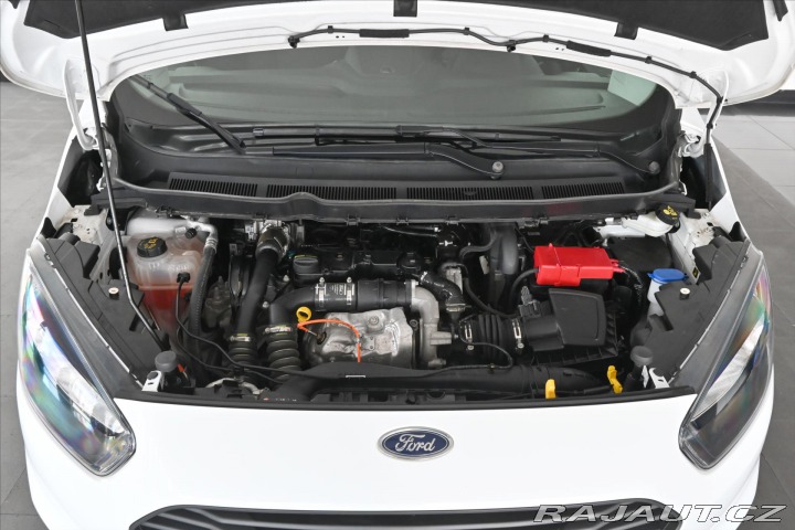 Ford Tourneo Courier 1,5 TDCi 75kW Záruka až 5 2021