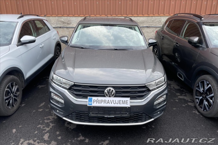 Volkswagen T-Roc 1,5 TSi 110kW DSG VŮZ PŘI 2019