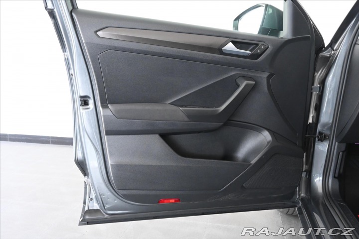 Volkswagen T-Roc 1,5 TSi 110kW DSG COMFORT 2019