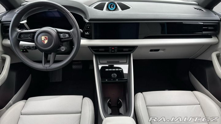 Porsche Macan 4 Electric 2024