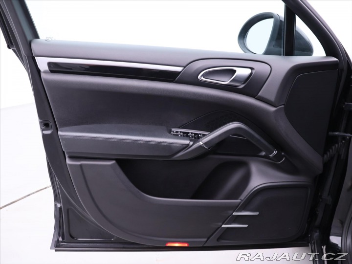 Porsche Cayenne 3,0 V6 D 176kW Tiptronic 2011