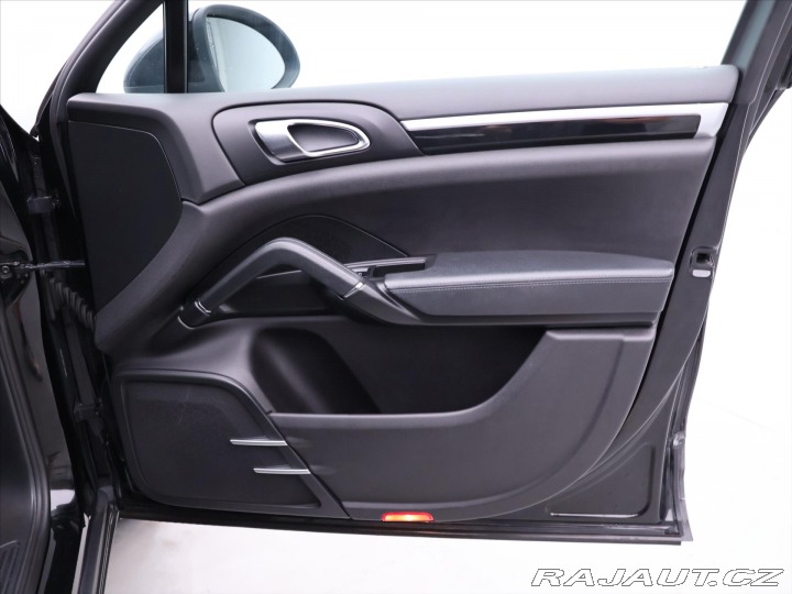 Porsche Cayenne 3,0 V6 D 176kW Tiptronic 2011