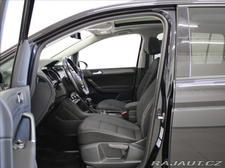 Volkswagen Touran 1,4 TSi 110kW DSG Pano.AC 2018