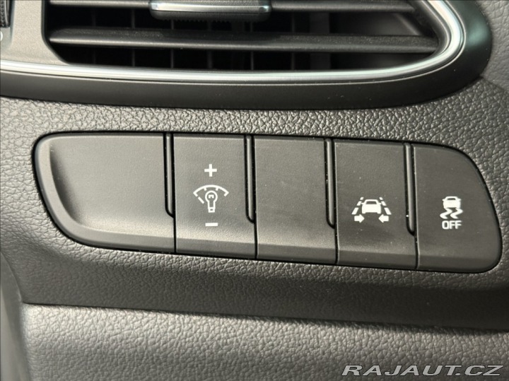 Hyundai i30 1,0 STYLE SERVISNÍ KNIHA 2017