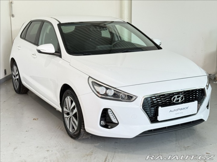 Hyundai i30 1,0 STYLE SERVISNÍ KNIHA 2017