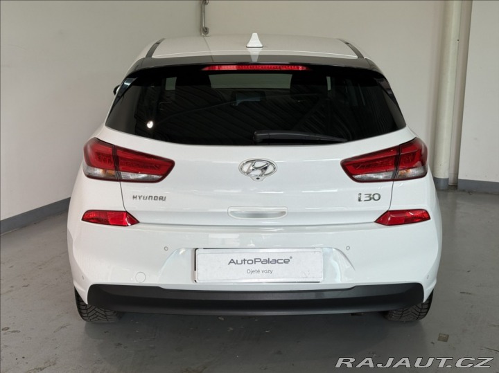 Hyundai i30 1,0 STYLE SERVISNÍ KNIHA 2017