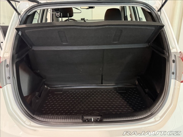 Hyundai ix20 1,4 CRDi TRIKOLOR SER. KN 2013