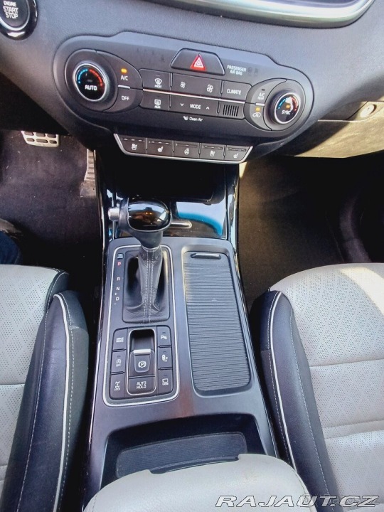 Kia Sorento 2,2   crdi; 7 míst 1800