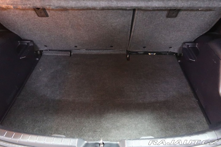 Toyota Yaris 1.3VVTi,CZ,1Maj,Automat 2014