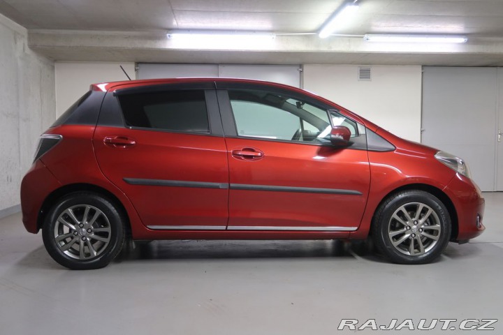 Toyota Yaris 1.3VVTi,CZ,1Maj,Automat 2014