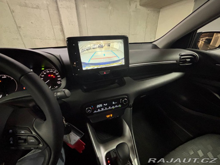 Toyota Yaris 1.5 Hybrid e-CVT Comfort 2025