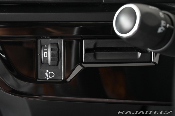 Citroën C4 SpaceTourer 1,5 BlueHDi 96 kW 7 Míst 2021