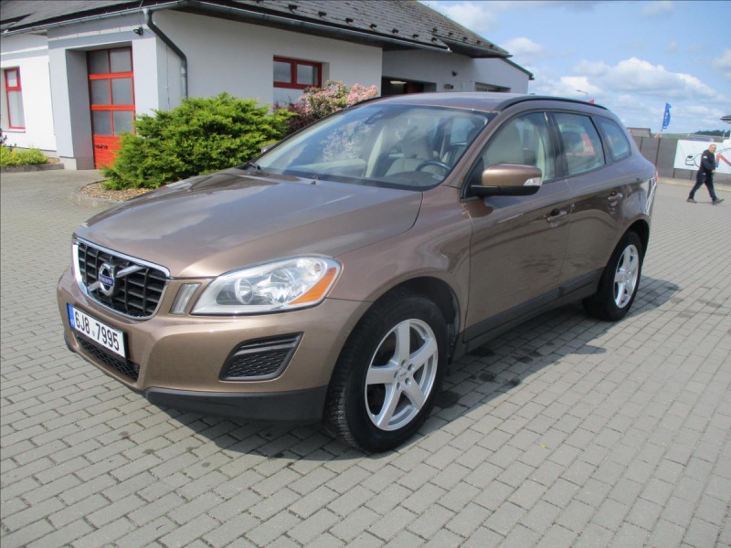 Volvo XC60 2,4 D3 120kw AWD Kinetic