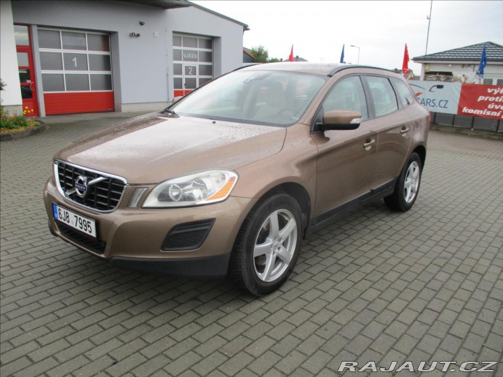 Volvo XC60 2,4 D3 120kw AWD Momentum 2010