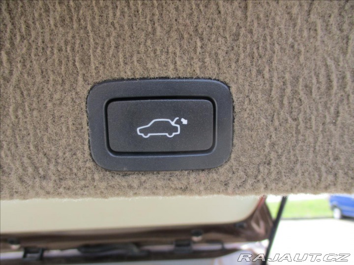 Volvo XC60 2,4 D3 120kw AWD Kinetic 2010